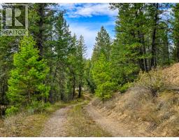 3590 Kootenay No. 3 Road, Windermere, BC V0B1L1 Photo 15