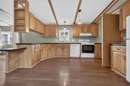 25 Shay Crescent, Winnipeg, MB R2N1A7 Photo 9