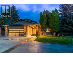 Living room - 17 Lupine Court Se, Medicine Hat, AB T1B2K2 Photo 6