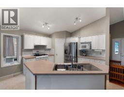 Primary Bedroom - 13 Somerset Gate Sw, Calgary, AB T2Y3G9 Photo 7