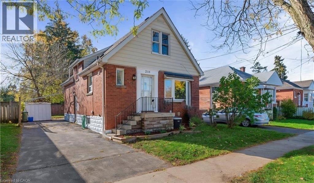 284 BRUCEDALE Avenue E, Hamilton