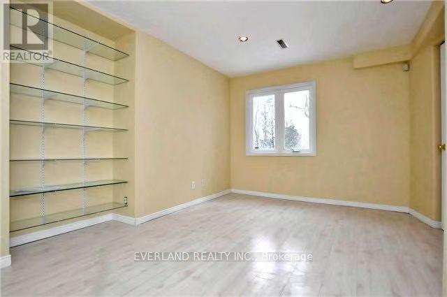 BASEMENT - 156 BRISTOL ROAD, Newmarket (Bristol-London) — photo 3