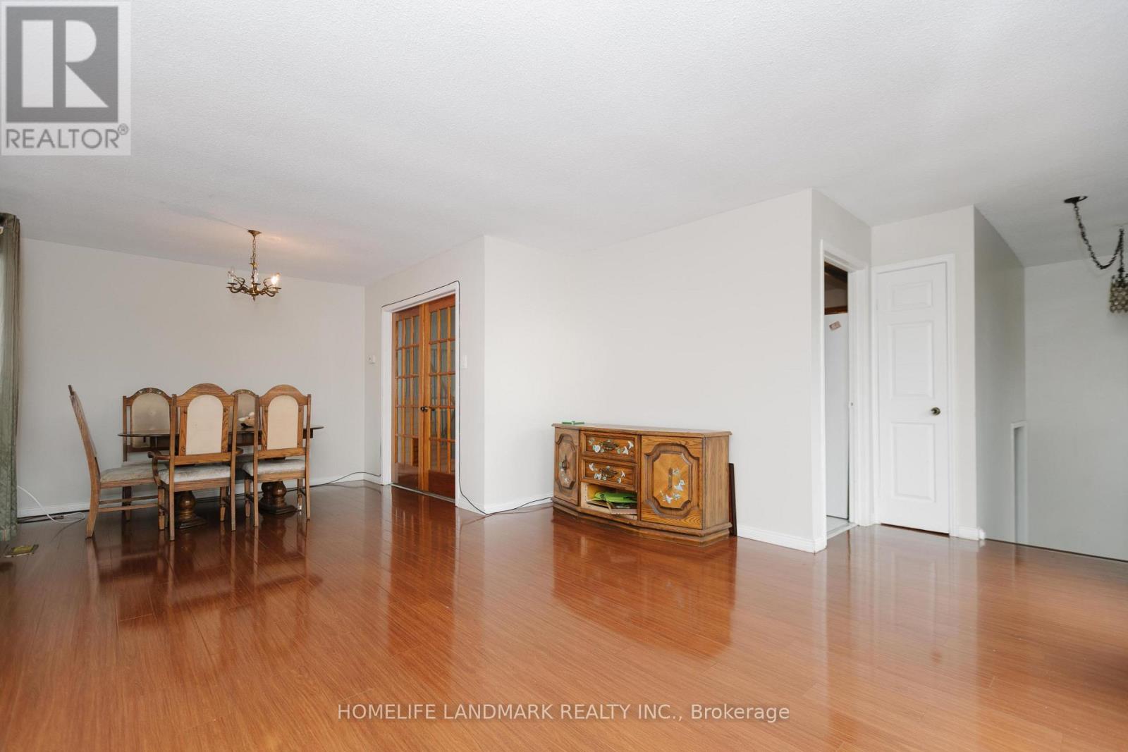 22 BLENHEIM DRIVE, Brampton (Heart Lake East) — photo 4
