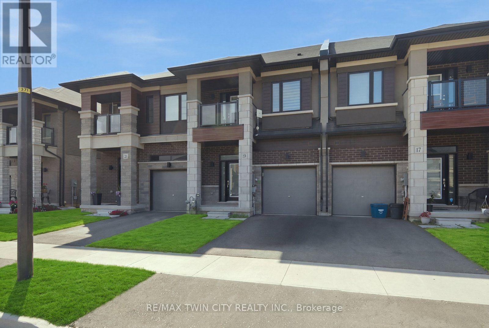 19 BOWERY ROAD, Brantford