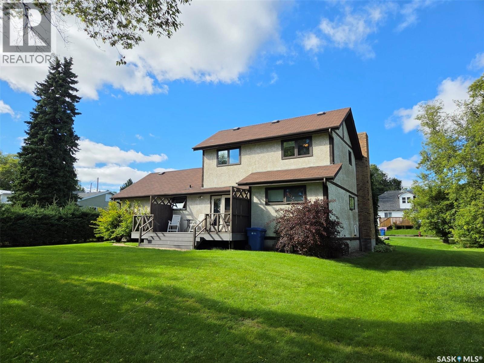 228 Railway AVENUE, Wawota — photo 3