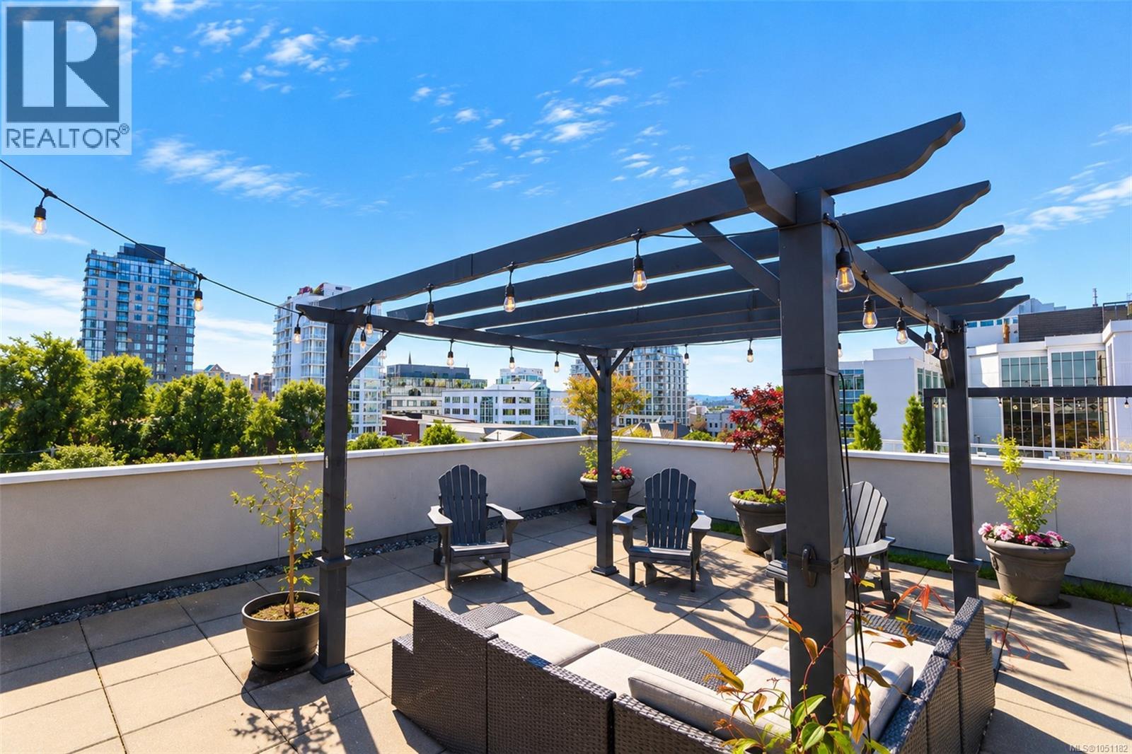 #407 1602 Quadra St - 15