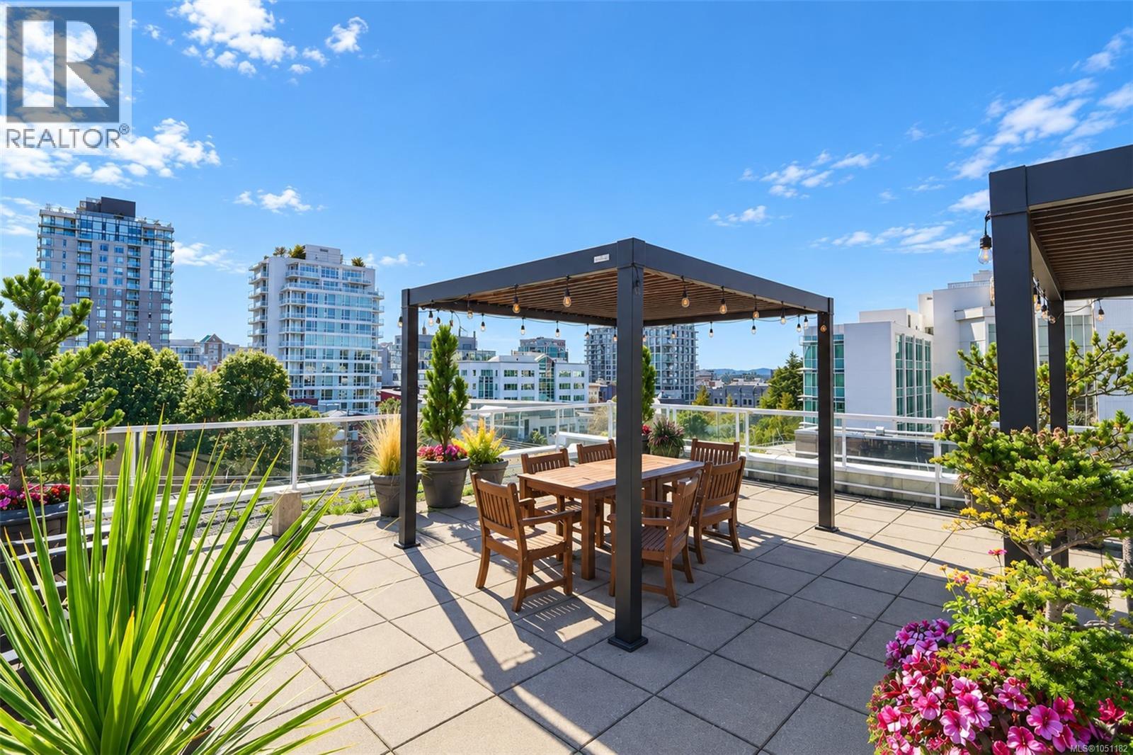 #407 1602 Quadra St - 18
