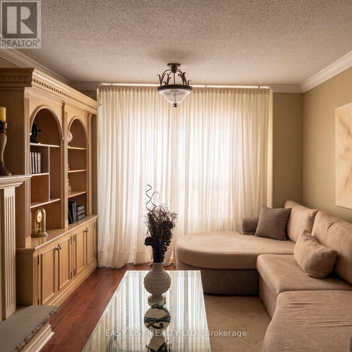 14 GAS LIGHT CRESCENT - Image 19