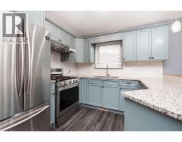Kitchen - 350 Sunburst Way W, Lethbridge, AB T1K3J9 Photo 7