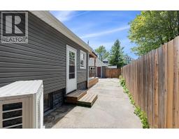 327 Lincoln Road, Windsor, ON N8Y2G6 Photo 21