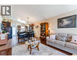 414 Gateway Crescent S - photo 12