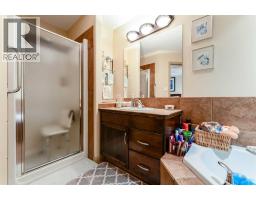 414 Gateway Crescent S - photo 18