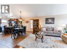 414 Gateway Crescent S - photo 6