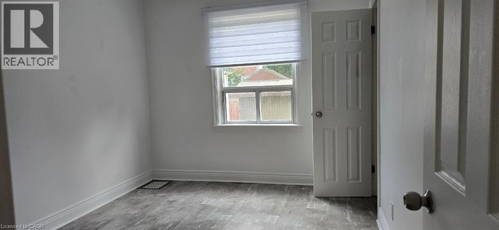 284 BRUCEDALE Avenue E, Hamilton — photo 4