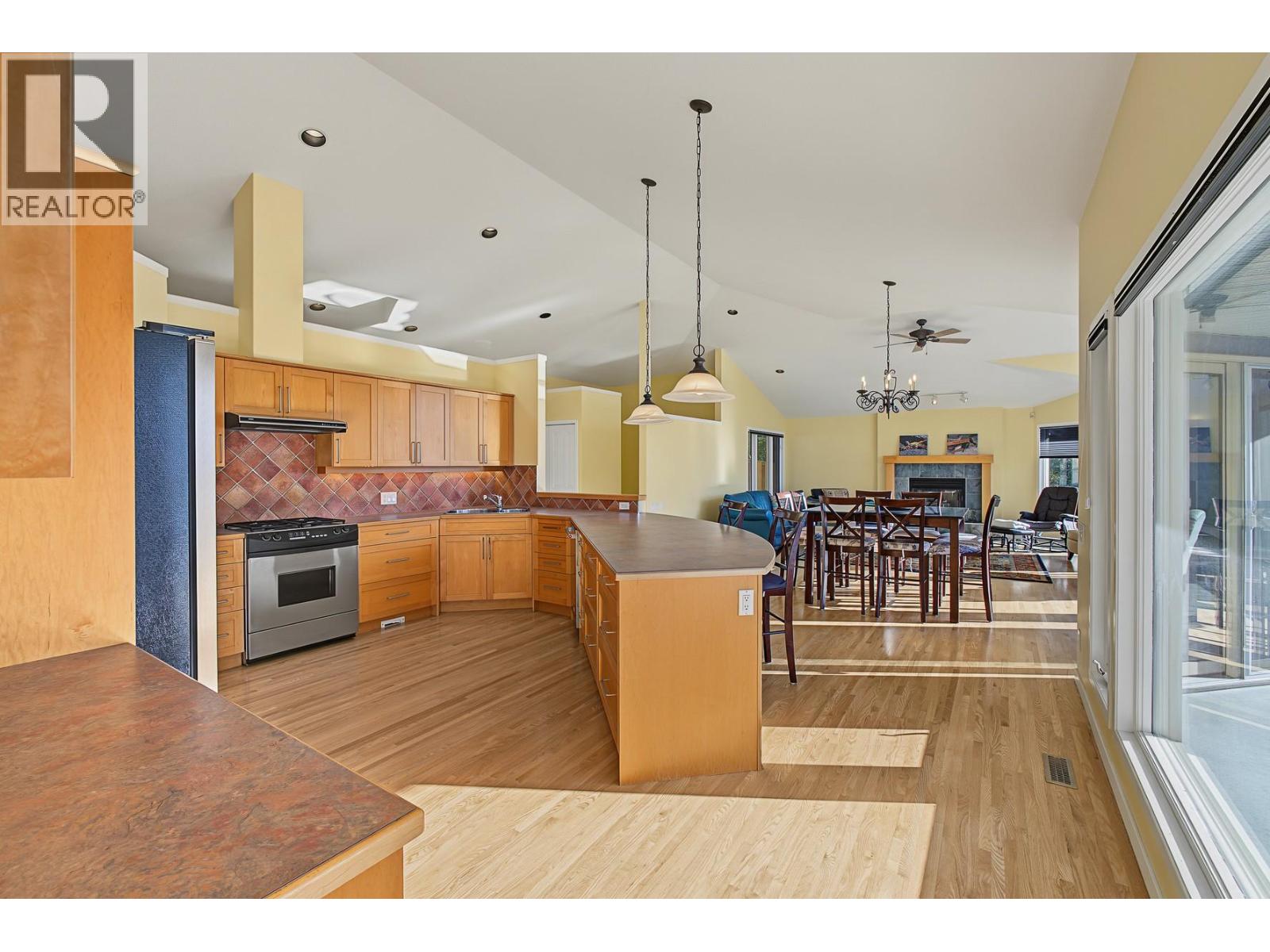 13470 Carrs Landing Road, Lake Country