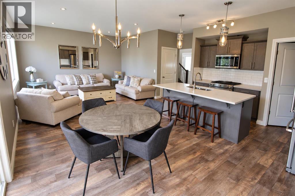 Listing photo – 7 Tory Close, Red Deer