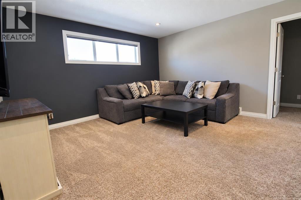 Listing photo – 7 Tory Close, Red Deer