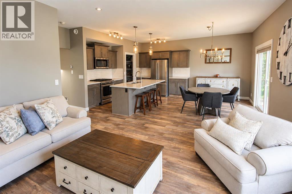 Listing photo – 7 Tory Close, Red Deer