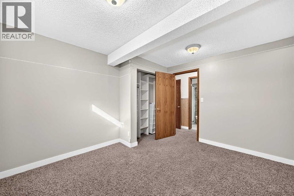 200 Downey Place - Image 41