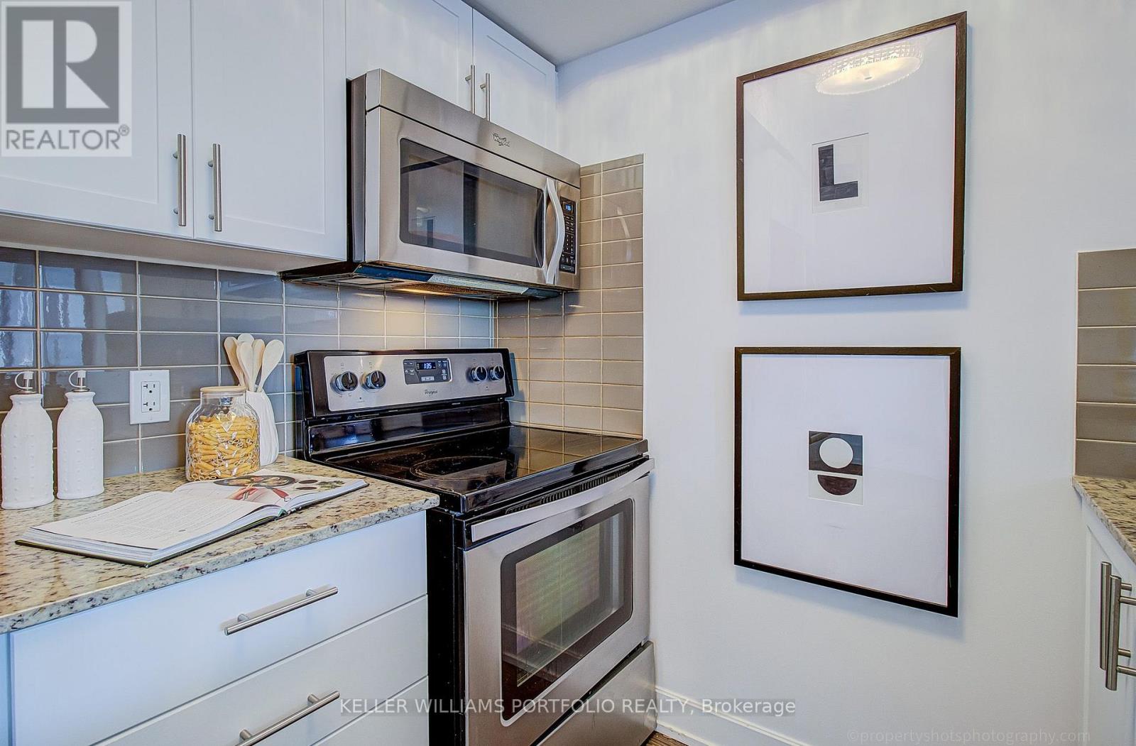706 - 6 EVA ROAD, Toronto (Etobicoke West Mall) — photo 5