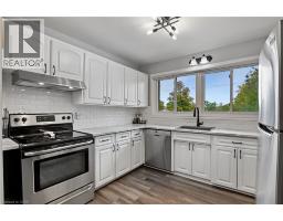 Dining room - 9 Greenbrook Drive, Kitchener, ON N2M4J5 Photo 6