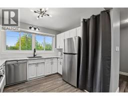 Living room - 9 Greenbrook Drive, Kitchener, ON N2M4J5 Photo 7