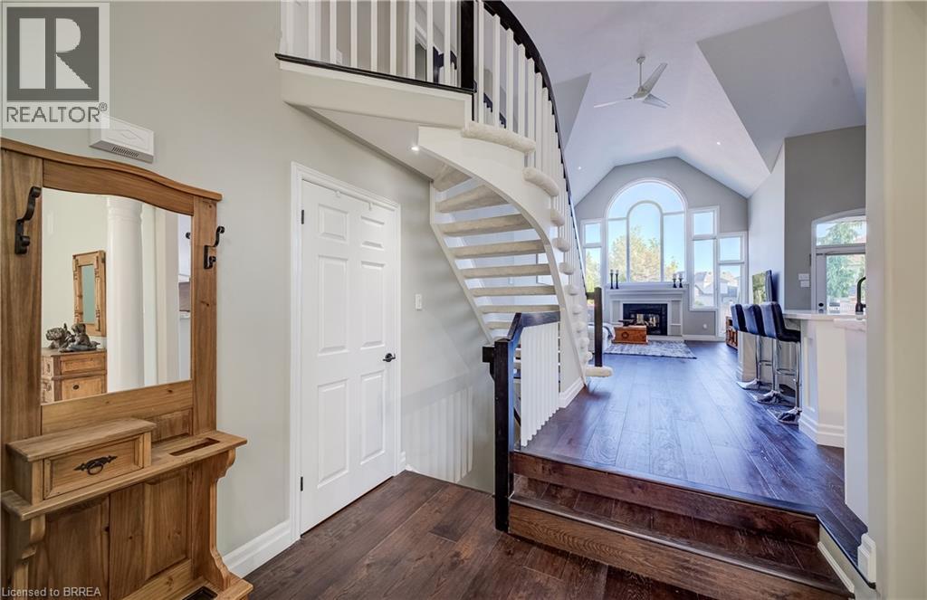 4 LAWREN S HARRIS Drive, Brantford — photo 6