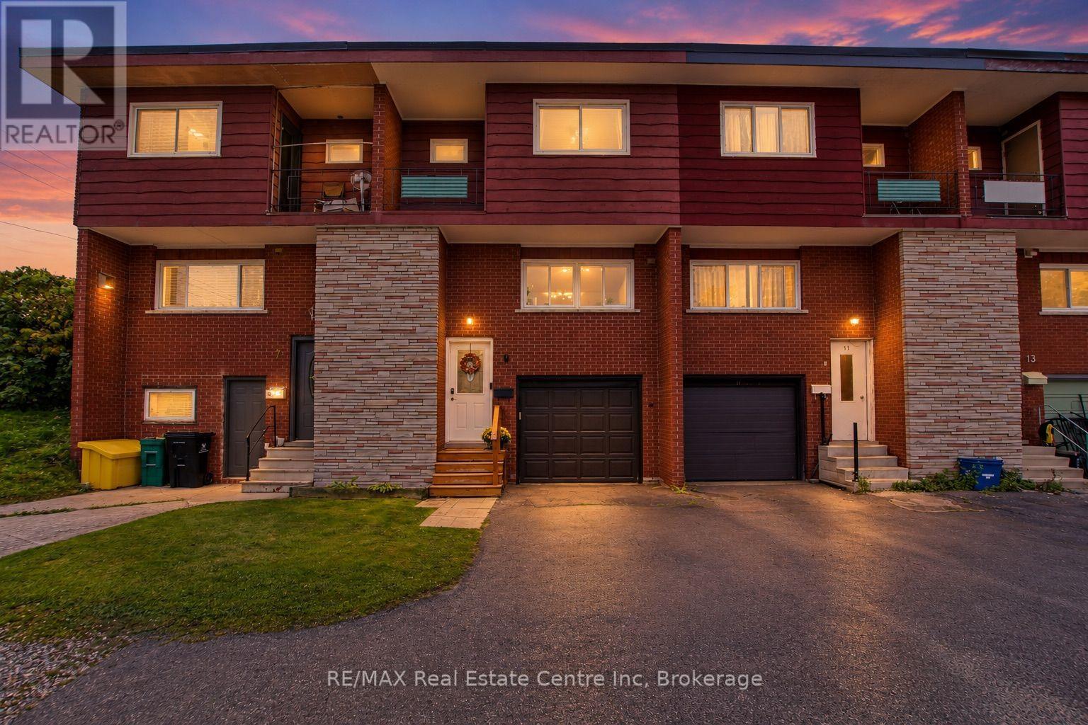 9 GREENBROOK DRIVE — photo 2