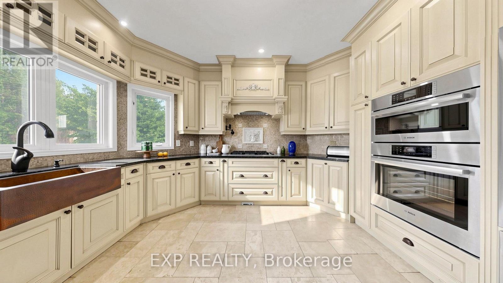 36 MAPLEHYRN AVENUE, East Gwillimbury (Sharon) — photo 12