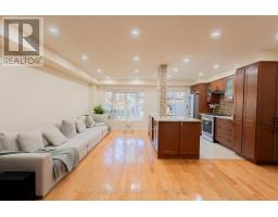 7686 Black Walnut Trail, Mississauga, ON L5N8A6 Photo 8