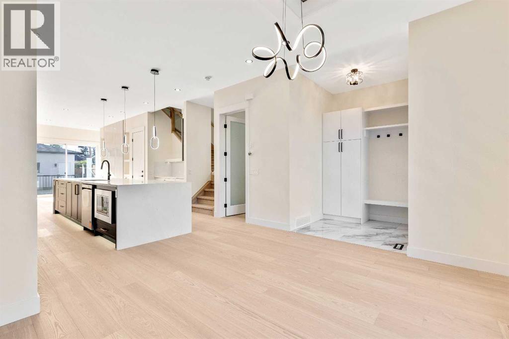 2433 23 Street NW, Calgary, Alberta, T2M3Y3 — thumbnail 6