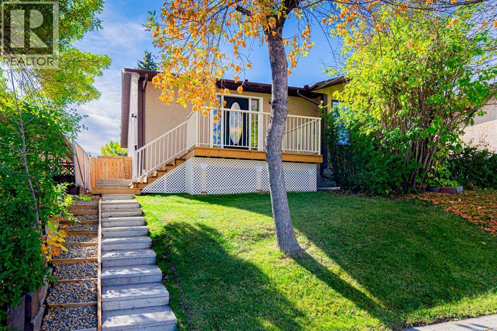 133 Berwick Drive NW, Calgary, Alberta, T3K1E7 — thumbnail 3