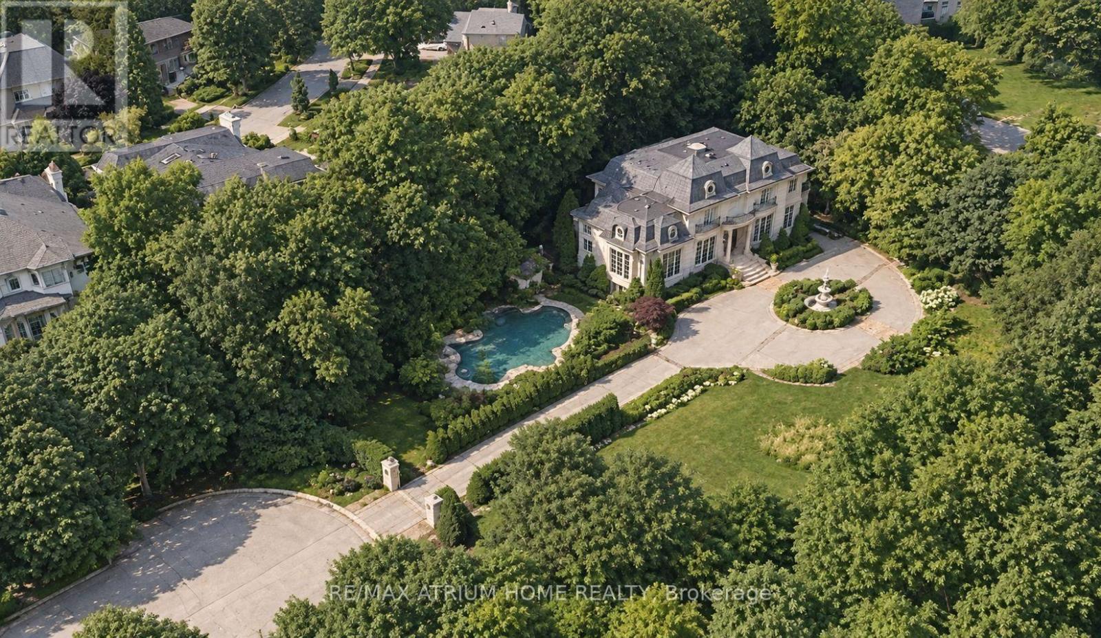 9 LEGACY COURT - 18