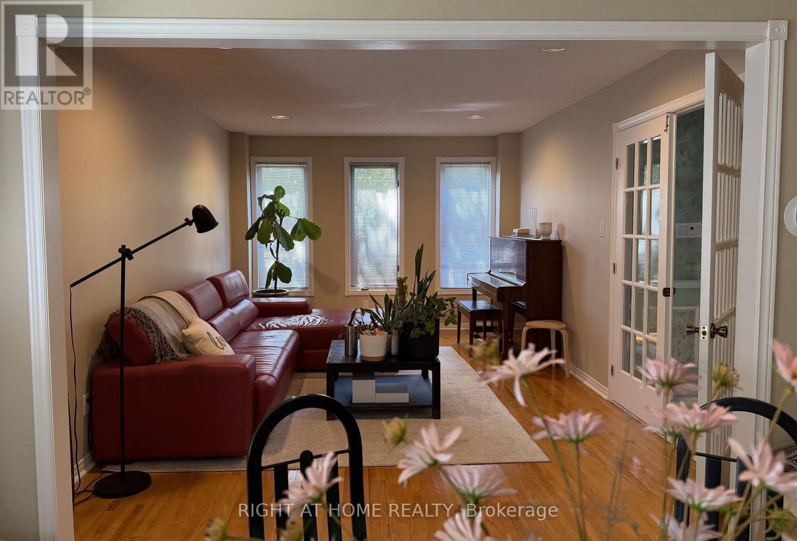 17 PICCADILLY ROAD, Richmond Hill (Doncrest) — photo 5