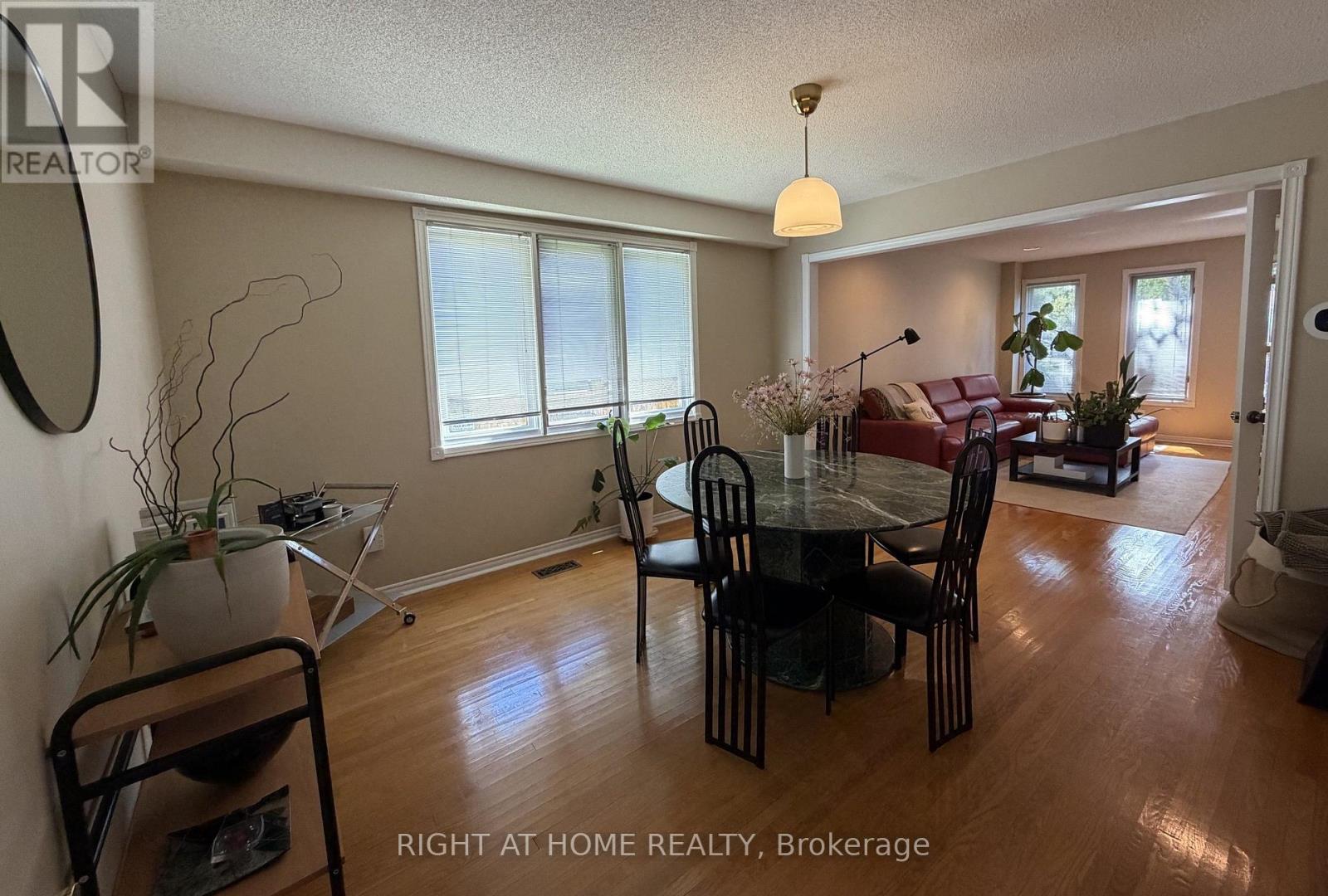 17 PICCADILLY ROAD, Richmond Hill (Doncrest) — photo 8