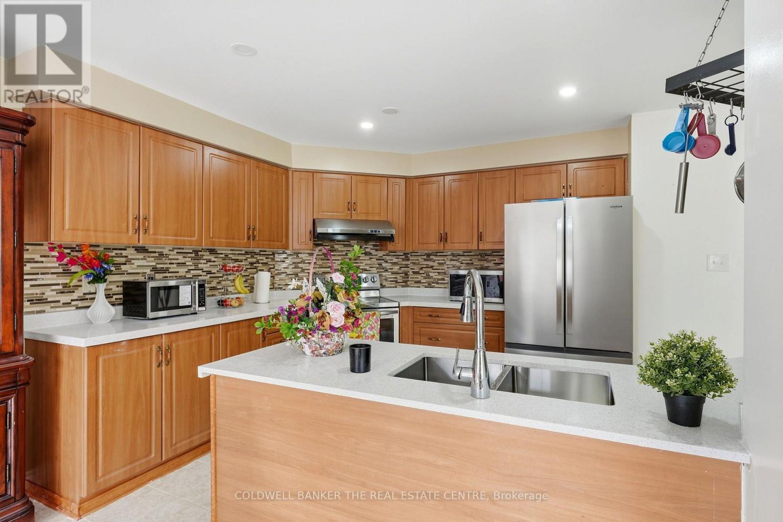 15 CHARLESWOOD CIRCLE, Brampton (Fletcher's Meadow) — photo 12