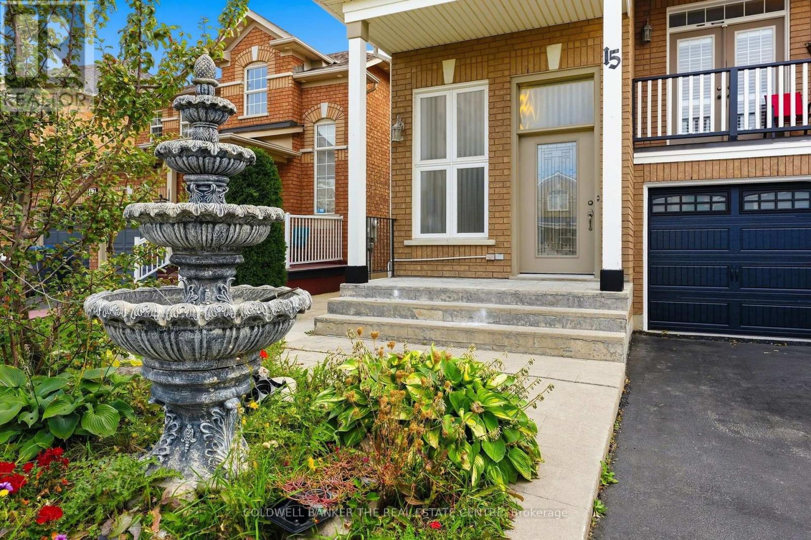 15 CHARLESWOOD CIRCLE, Brampton (Fletcher's Meadow) — photo 2