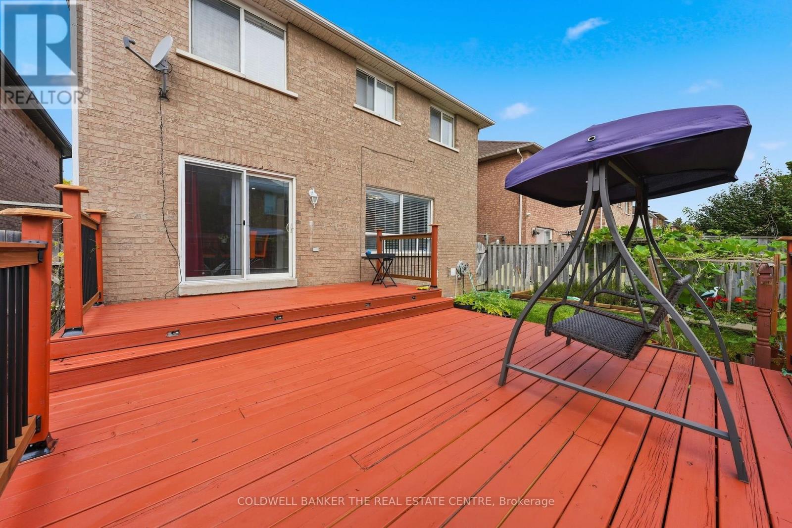 15 CHARLESWOOD CIRCLE - 21