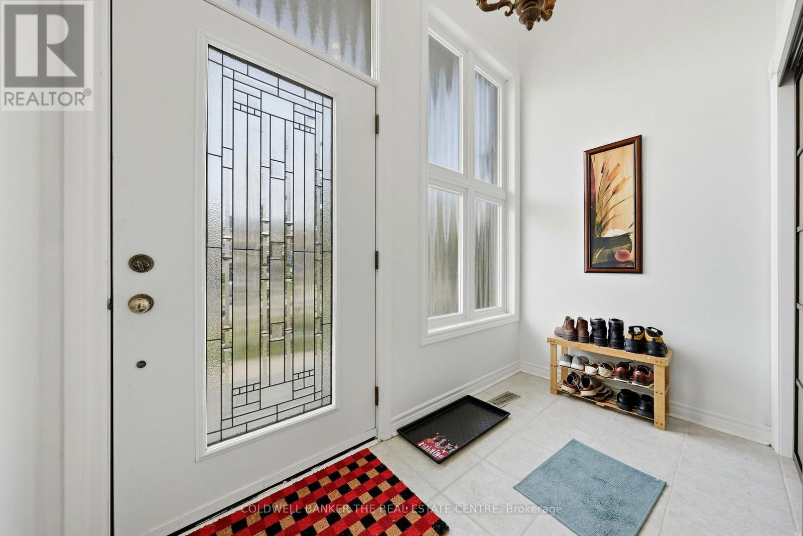 15 CHARLESWOOD CIRCLE, Brampton (Fletcher's Meadow) — photo 4