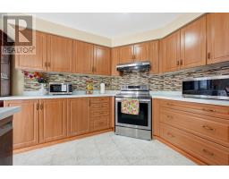 15 Charleswood Circle, Brampton, ON L7A1Z1 Photo 11