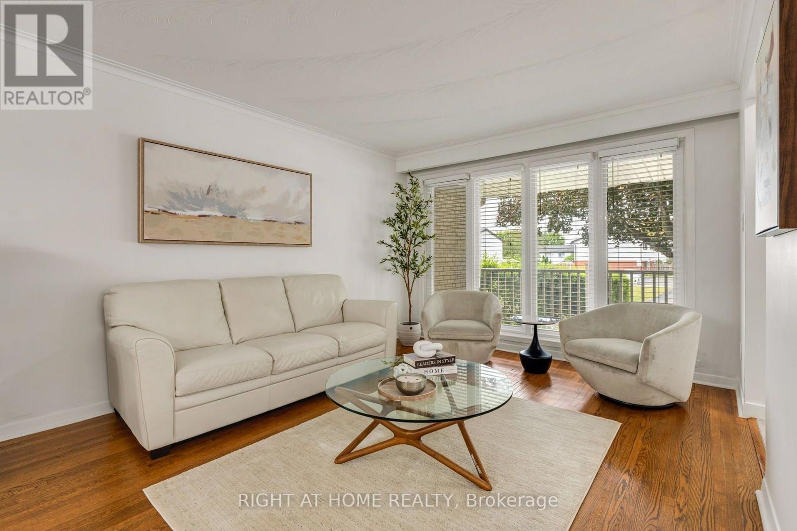 1302 REDBANK CRESCENT, Oakville (CP College Park) — photo 3