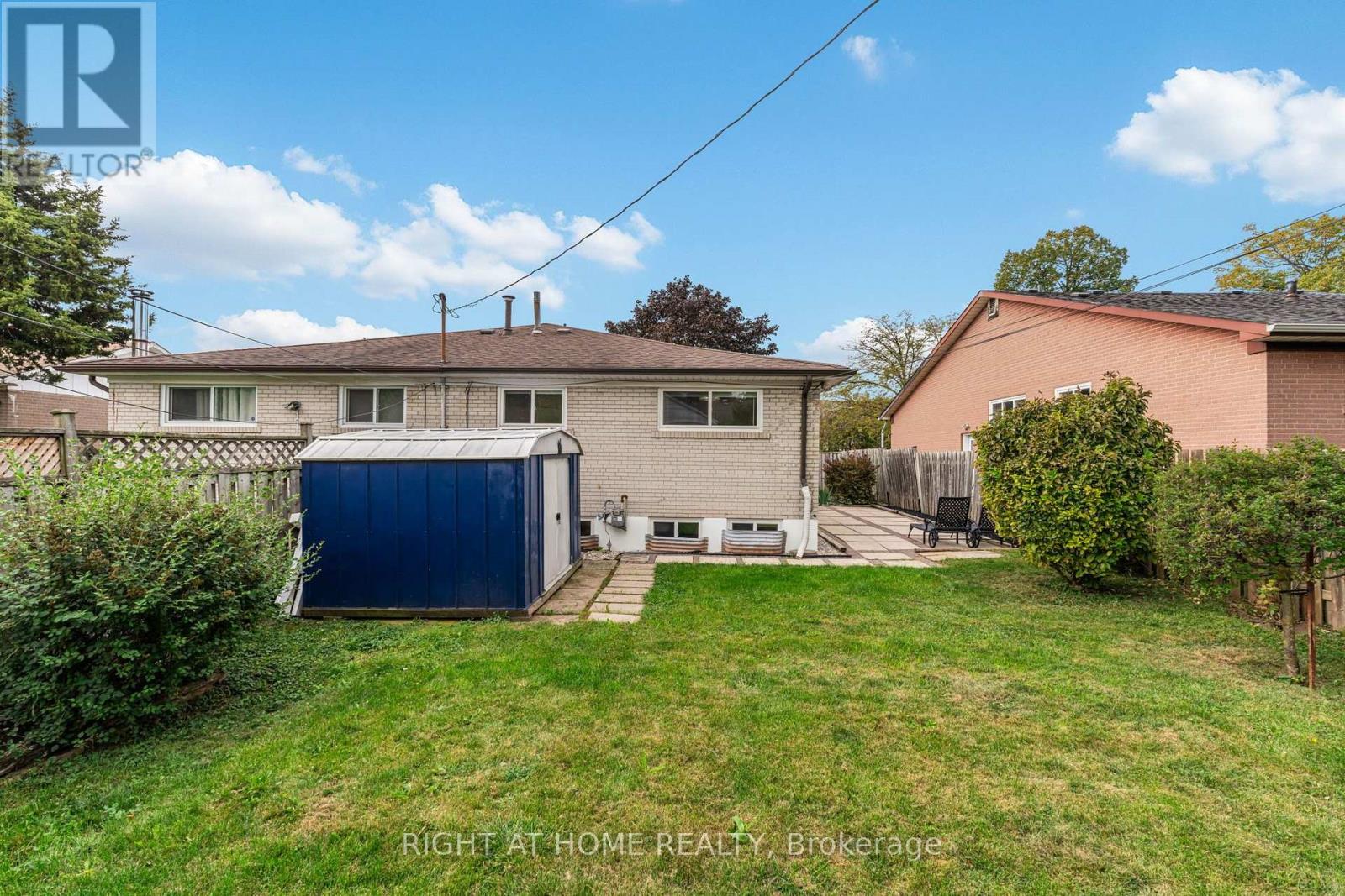 1302 REDBANK CRESCENT - 36
