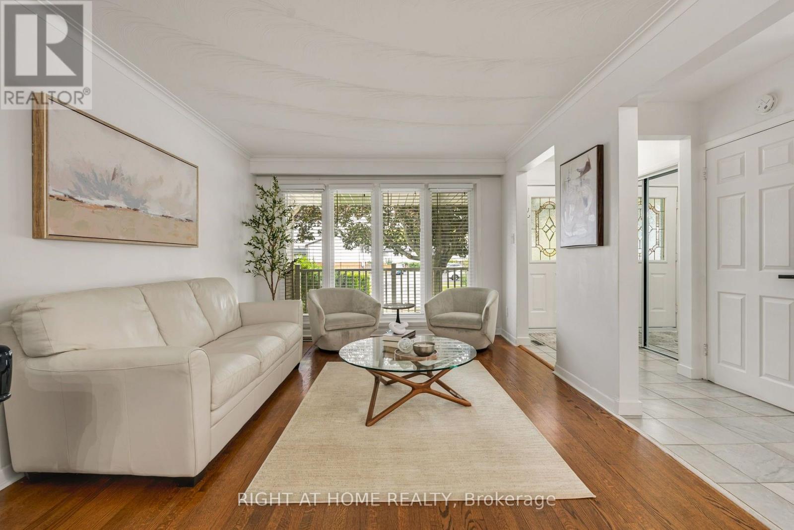 1302 REDBANK CRESCENT, Oakville (CP College Park) — photo 4