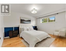 1302 Redbank Crescent, Oakville, ON L6H1Y5 Photo 11