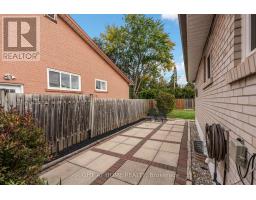 1302 Redbank Crescent, Oakville, ON L6H1Y5 Photo 33