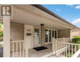 1302 Redbank Crescent, Oakville, ON L6H1Y5 Photo 37