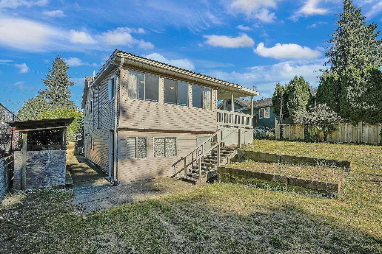 7697 CEDAR Street, Mission, British Columbia, V2V3M6, Mission, British Columbia — photo 5 of 5