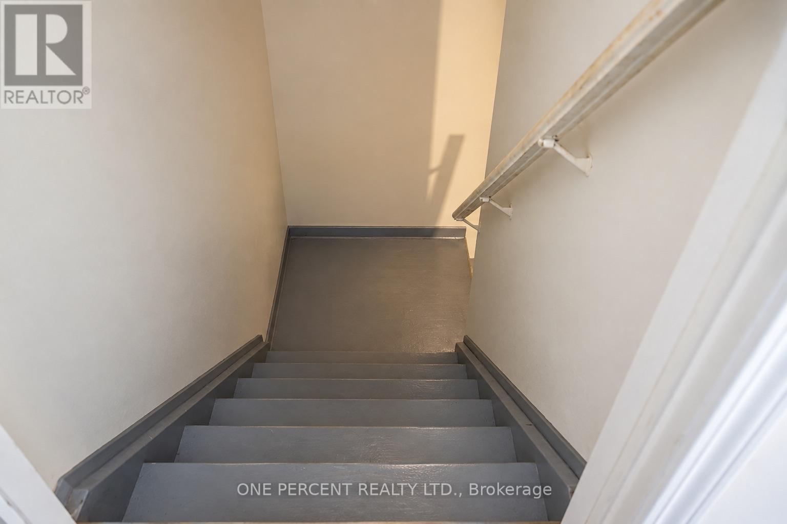 21 ANDERSON ROAD - 35