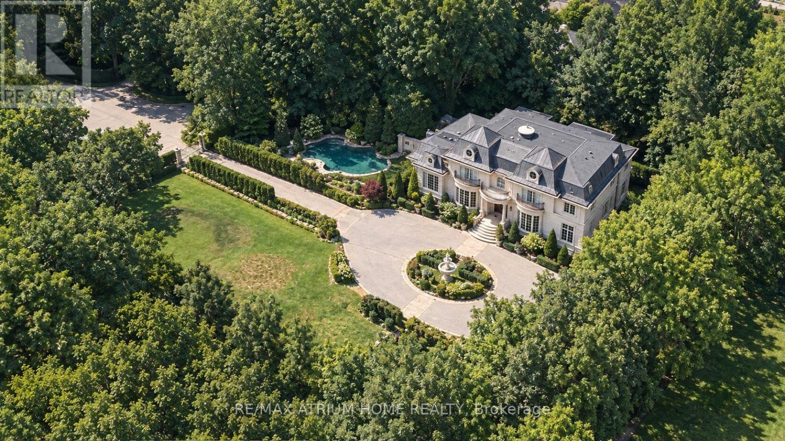 9 LEGACY COURT - 1