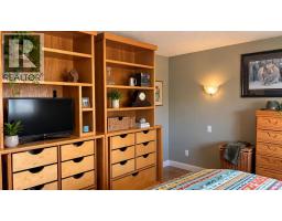4pc Bathroom - 110 4 Avenue W, Bow Island, AB T0K0G0 Photo 15